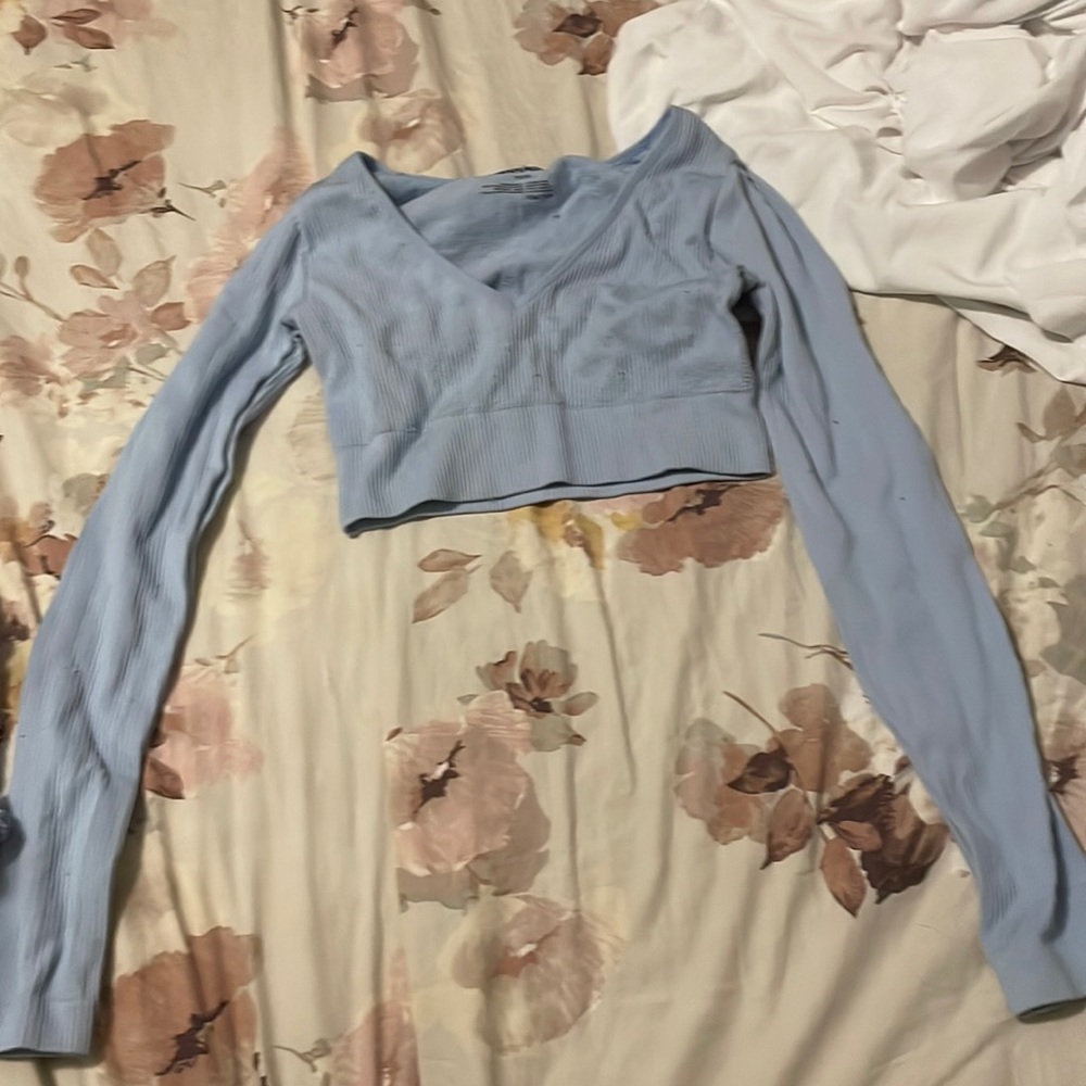 THE garage long sleeve top xs light blue
